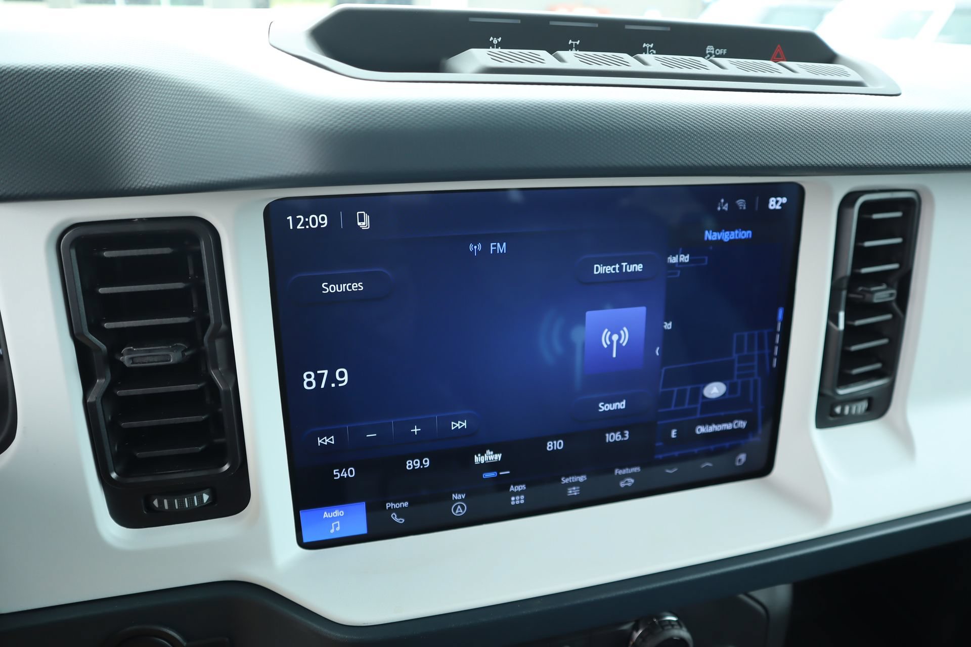 New 2026 Ford Bronco Heritage Edition AWD/4WD image 5