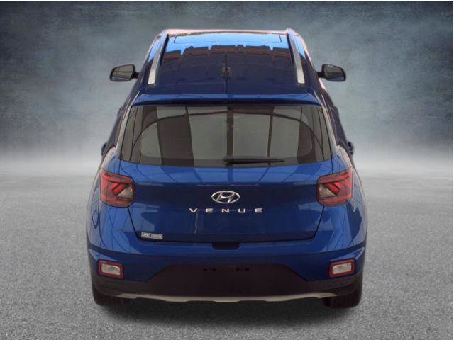 Used 2025 Hyundai Venue SEL FWD image 15