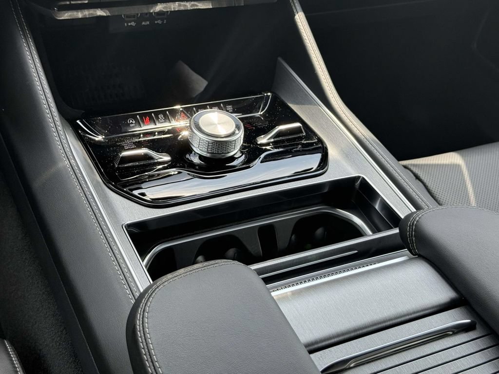 New 2026 Jeep Grand Wagoneer Limited AWD/4WD image 10