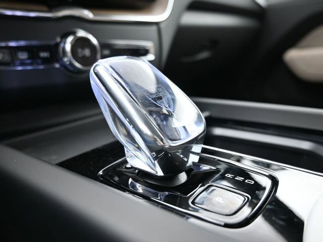 New 2026 Volvo XC60 B5 Plus w/ Protection Package Premier image 12