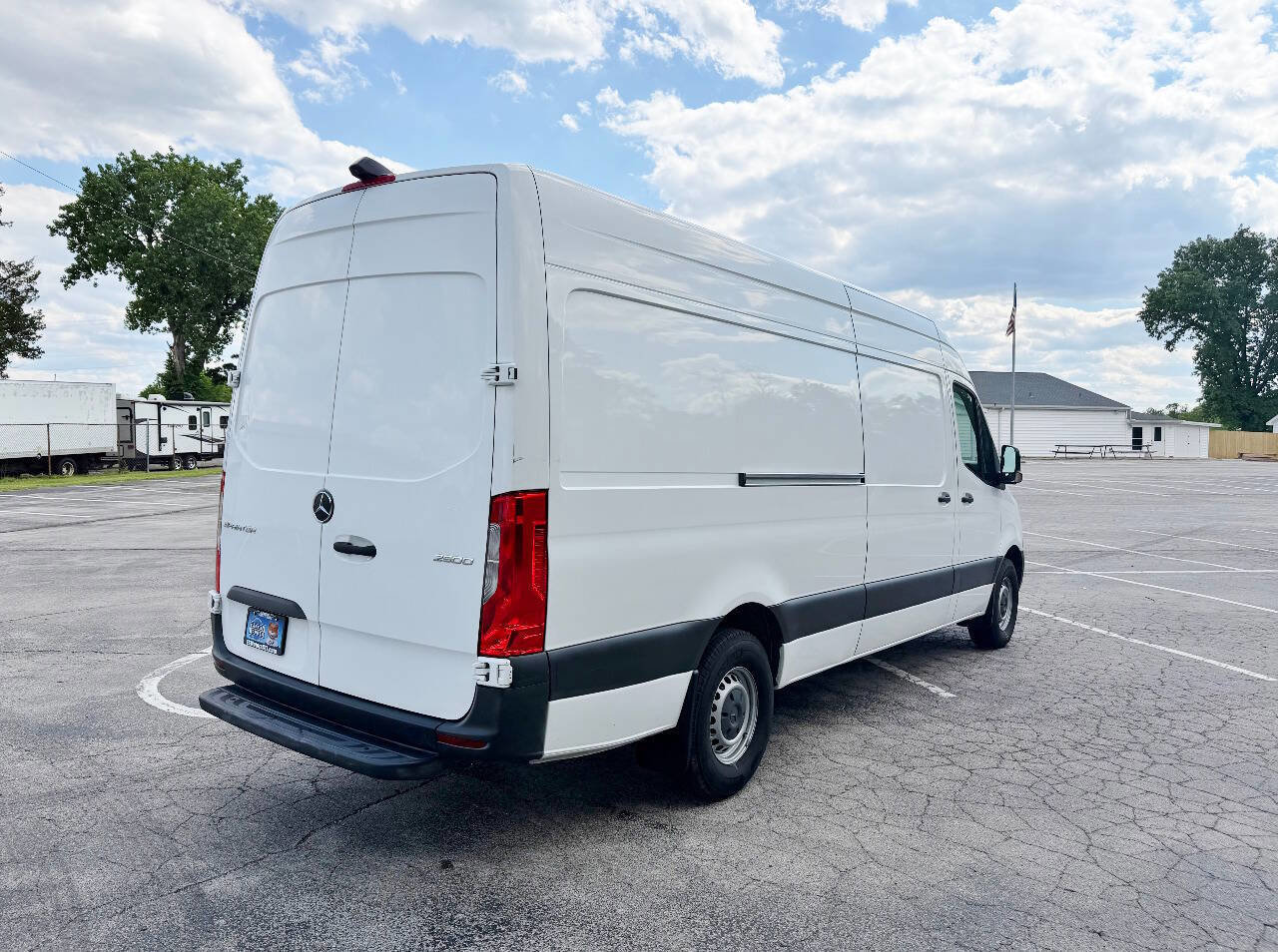Used 2021 Mercedes-Benz Sprinter 2500 w/ Bench Seat Package image 5