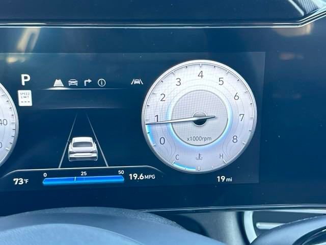 New 2025 Hyundai Elantra Limited w/ Cargo Package image 13