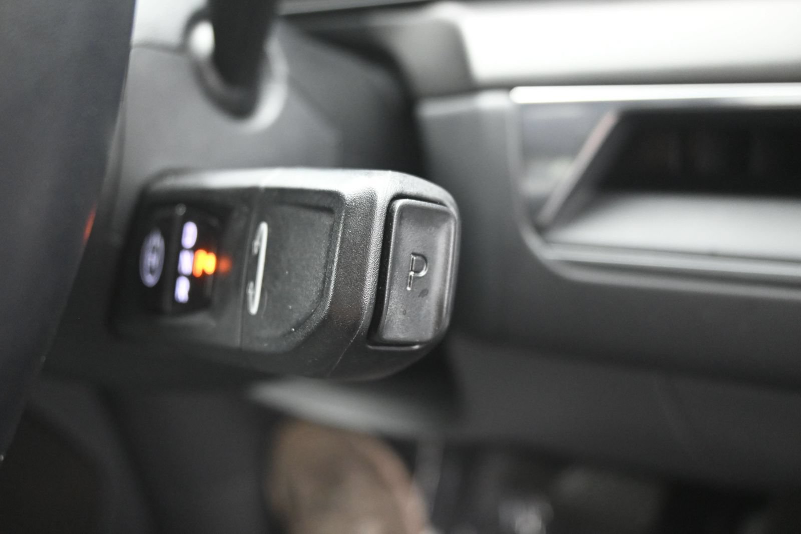 Used 2024 Kia EV9 Land w/ Towing Package AWD/4WD image 30