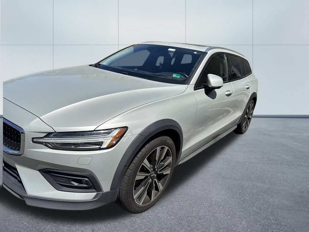 Used 2020 Volvo V60 T5 Cross Country AWD/4WD video 2