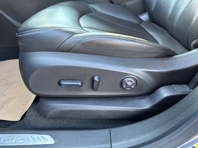 Used 2020 Buick Envision Essence AWD/4WD image 11