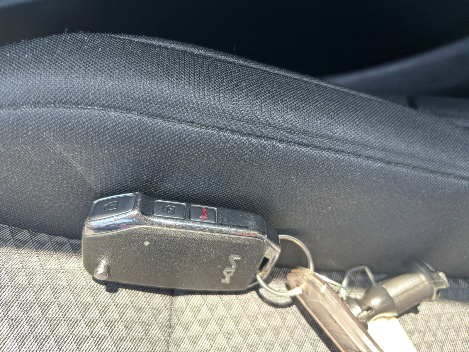 Used 2025 Kia Soul LX w/ LX Technology Package FWD image 21