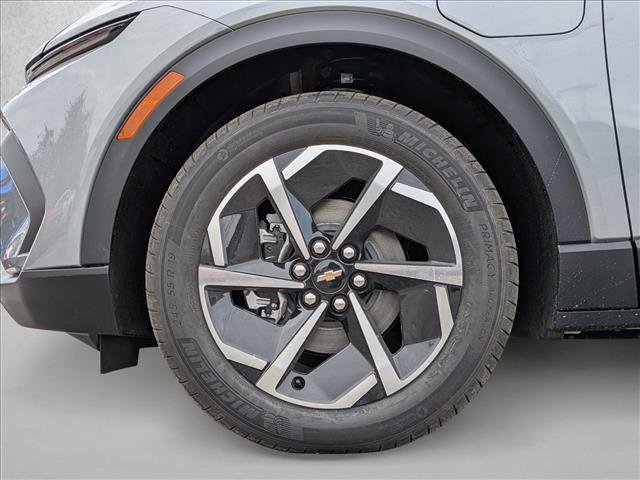 New 2026 Chevrolet Equinox EV LT image 18