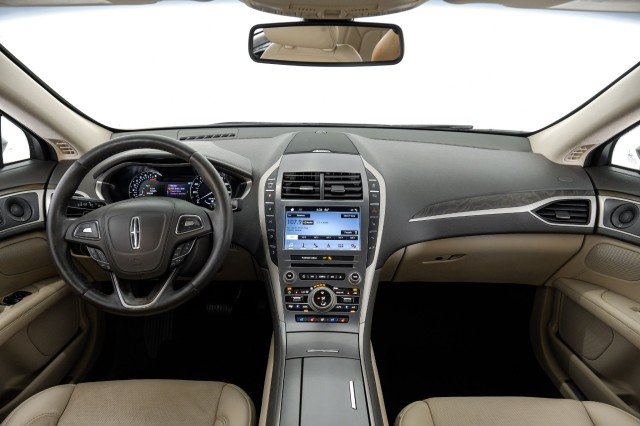 Used 2019 Lincoln MKZ Reserve FWD image 12