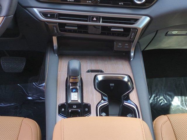 Certified 2025 Lexus RX 350 Premium w/ Accessory Package (Z1) image 18