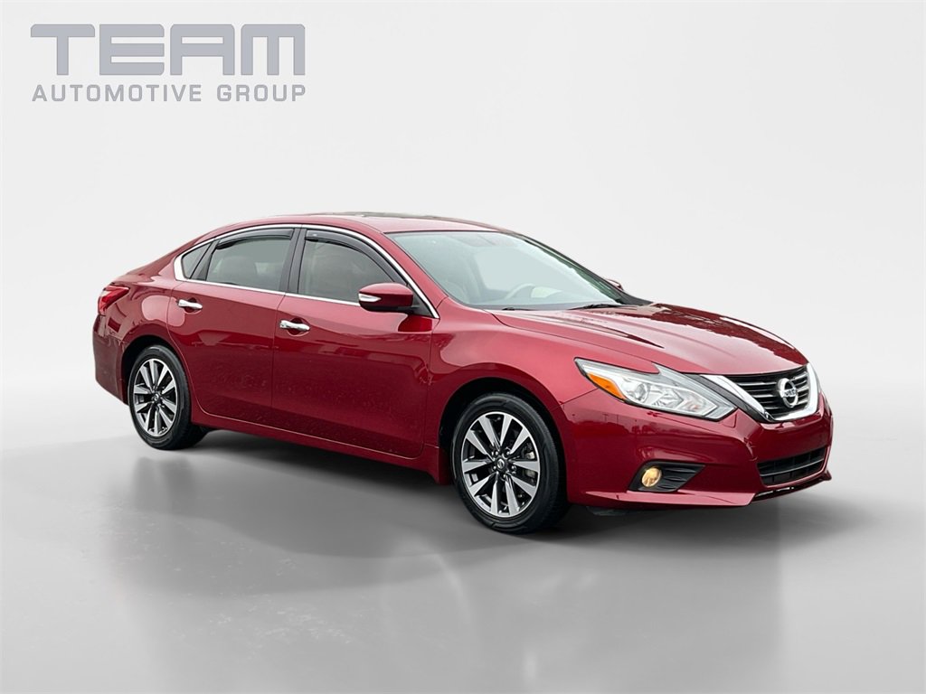 Used 2017 Nissan Altima 2.5 SV w/ Convenience Package