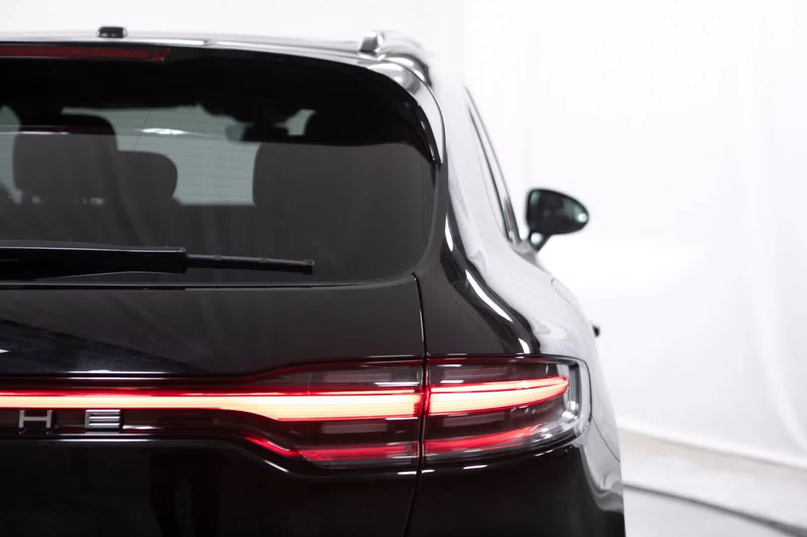 Certified 2026 Porsche Macan AWD/4WD image 21