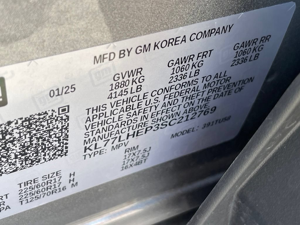 Used 2025 Chevrolet Trax LT w/ Driver Confidence Package FWD image 33