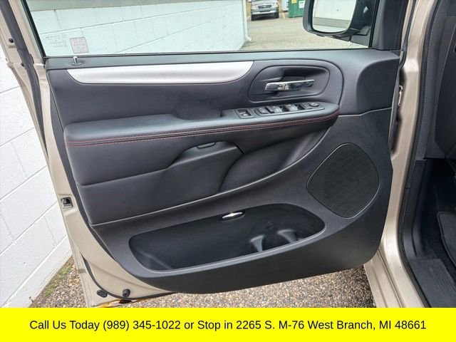 Used 2014 Dodge Grand Caravan R/T w/ Driver Convenience Group image 22