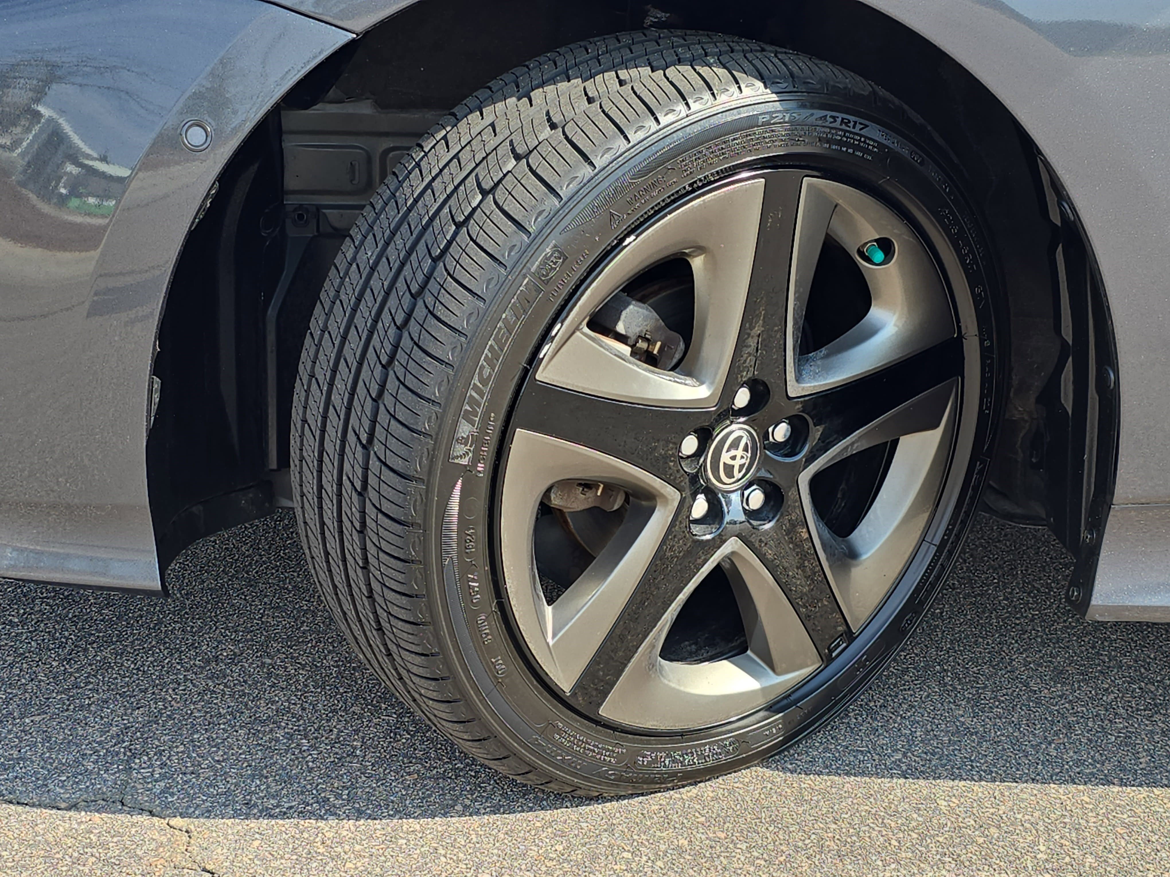 Used 2020 Toyota Prius Limited image 33