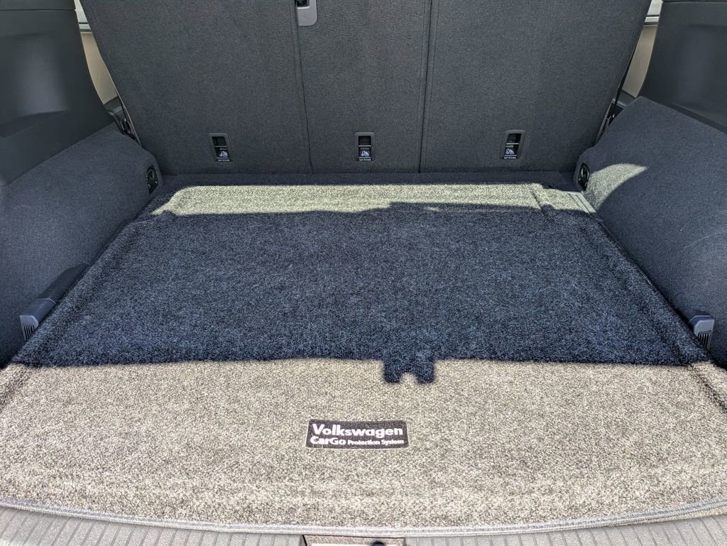 Used 2022 Volkswagen Tiguan SE AWD/4WD image 33