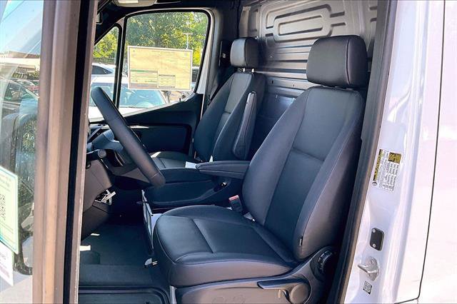 New 2026 Mercedes-Benz Sprinter 2500 image 8