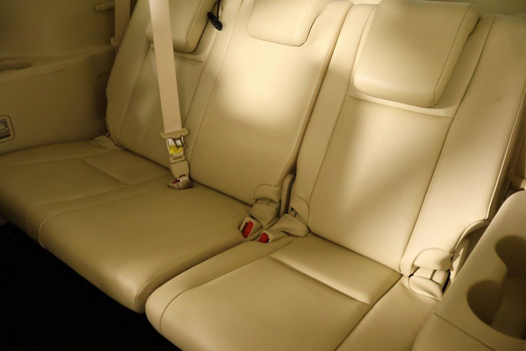 Used 2019 Toyota Highlander XLE image 13