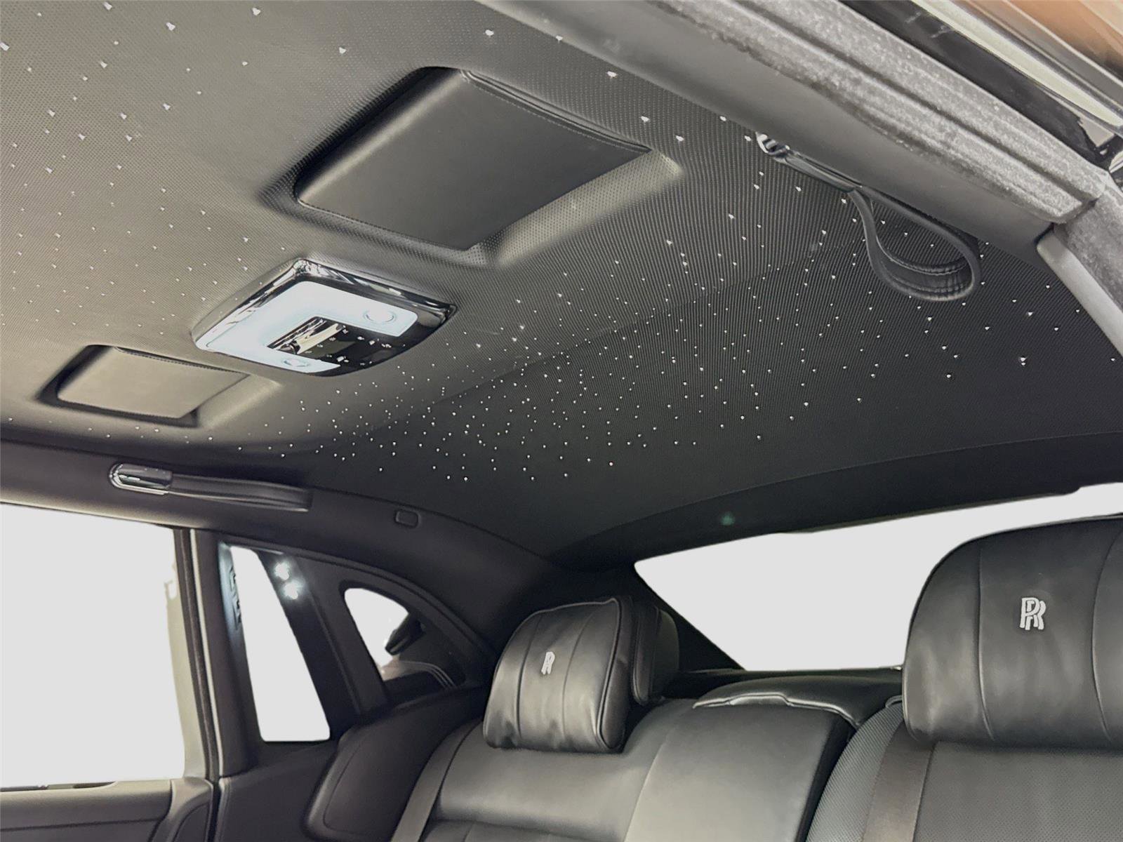 Used 2019 Rolls-Royce Phantom Sedan RWD image 27