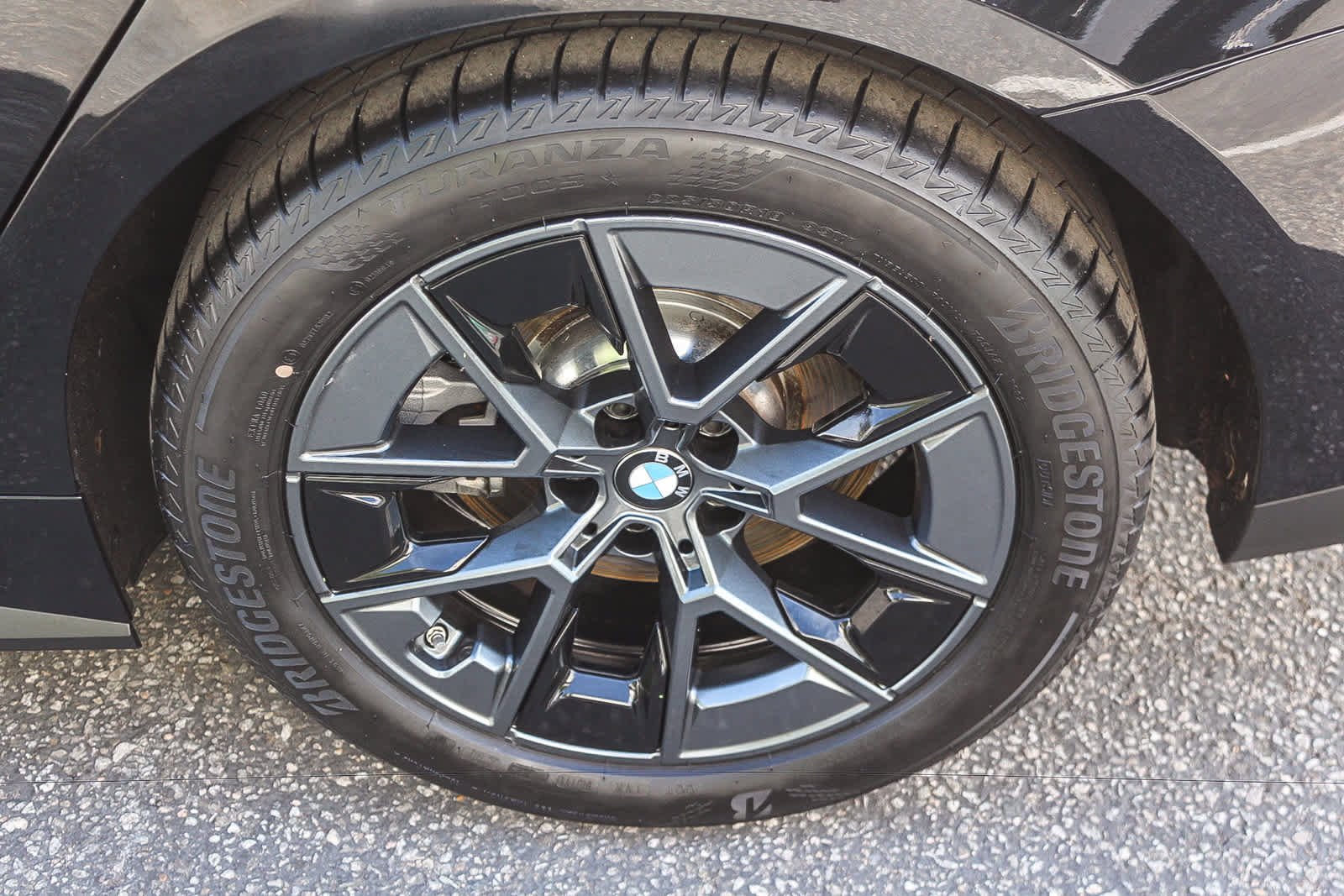 Used 2025 BMW i4 eDrive40 w/ Driving Assistance Package RWD image 8