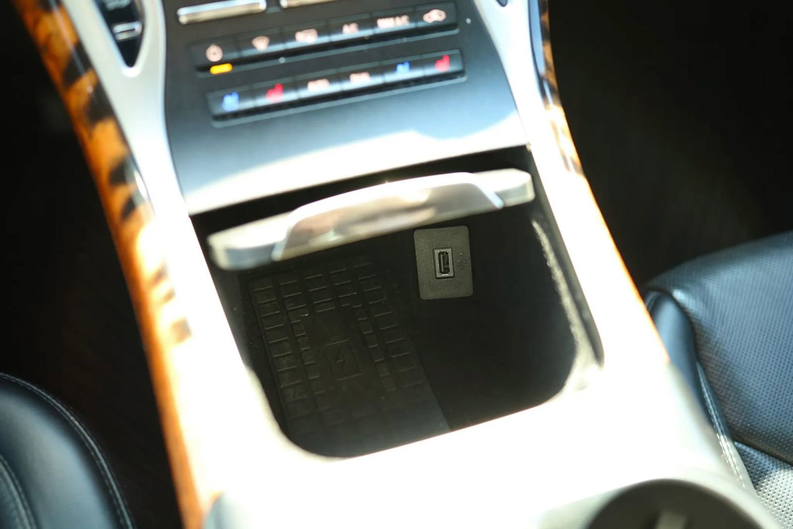 Used 2019 Lincoln Nautilus Reserve w/ Driver Assistance Package AWD/4WD image 30