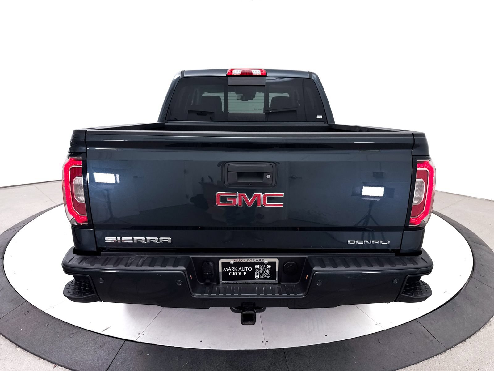 Used 2017 GMC Sierra 1500 Denali AWD/4WD image 19