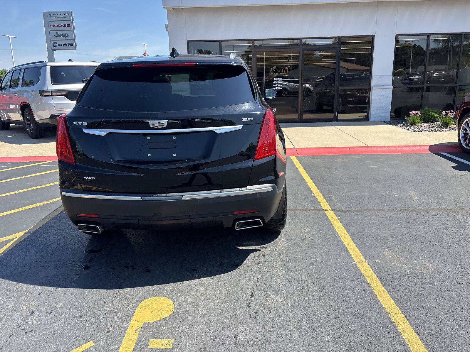 Used 2019 Cadillac XT5 Luxury AWD/4WD image 6