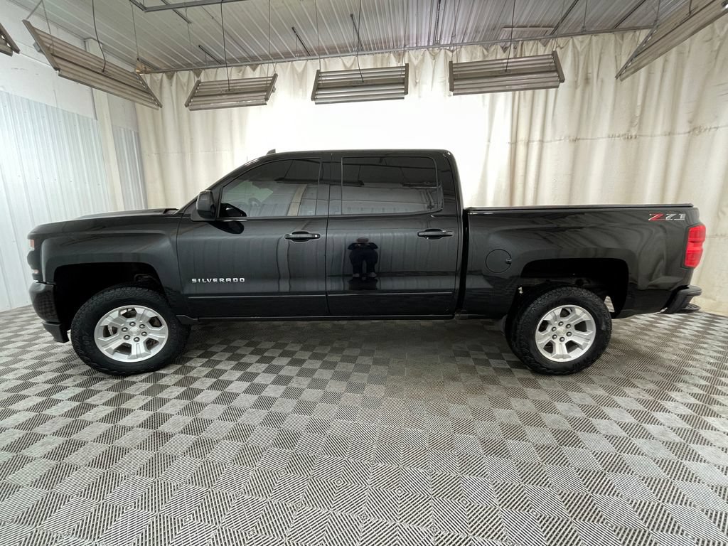 Used 2018 Chevrolet Silverado 1500 LT w/ All Star Edition AWD/4WD image 14