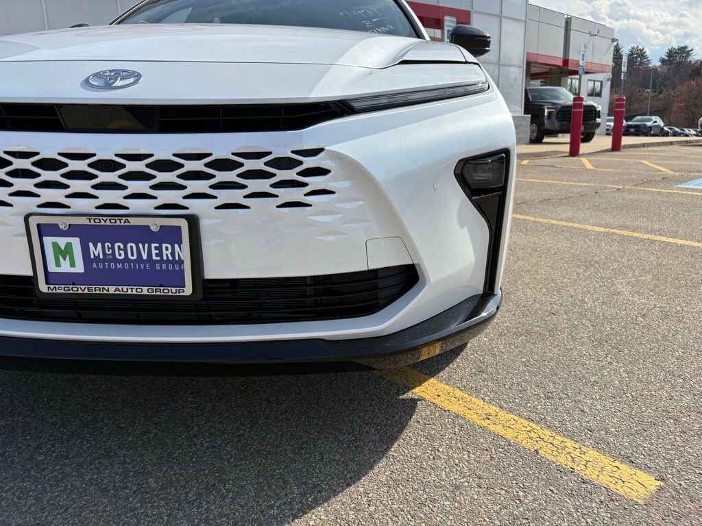 New 2026 Toyota Crown Signia image 9