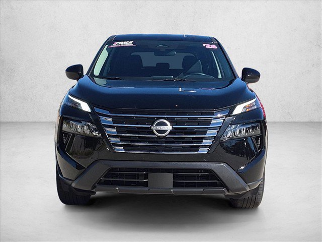Used 2026 Nissan Rogue SV AWD/4WD image 2