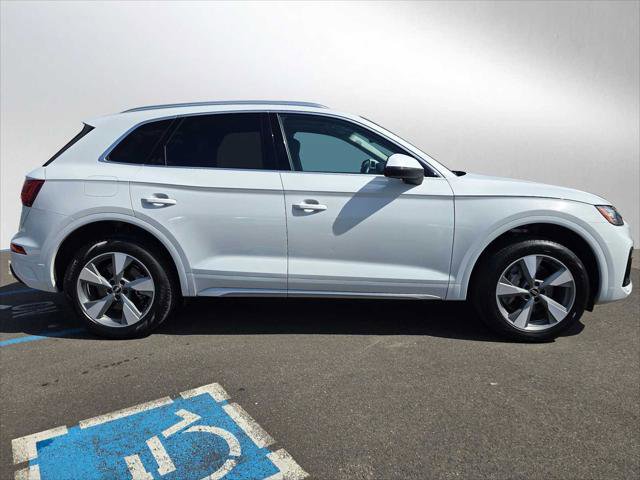 Used 2024 Audi Q5 2.0T Premium Plus w/ Premium Plus Package AWD/4WD image 2