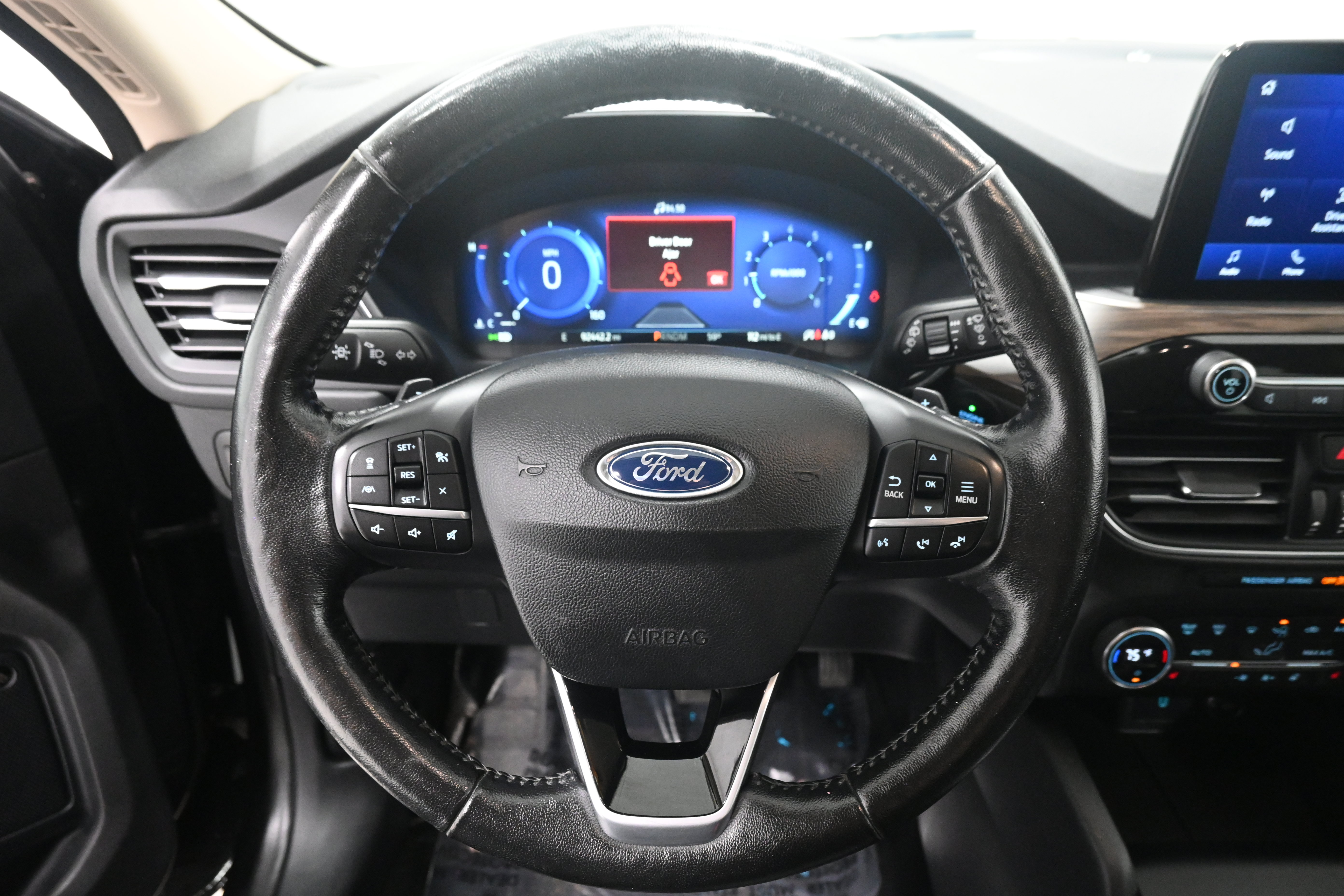 Used 2020 Ford Escape Titanium AWD/4WD image 8