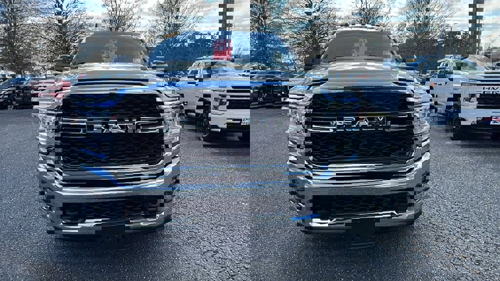 Used 2022 RAM 3500 Tradesman w/ Chrome Appearance Group image 2