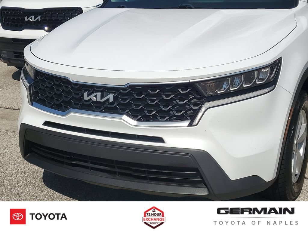 Used 2023 Kia Sorento LX AWD/4WD image 14