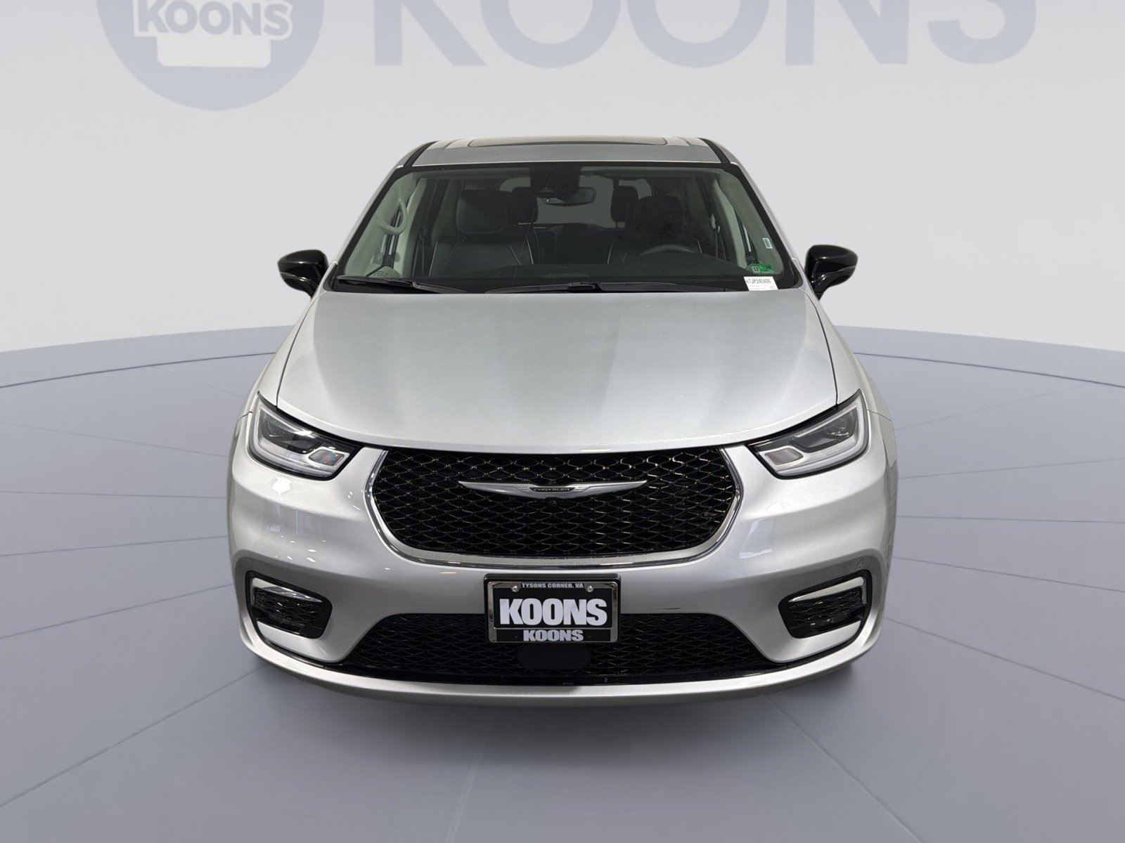 Used 2024 Chrysler Pacifica Limited image 11