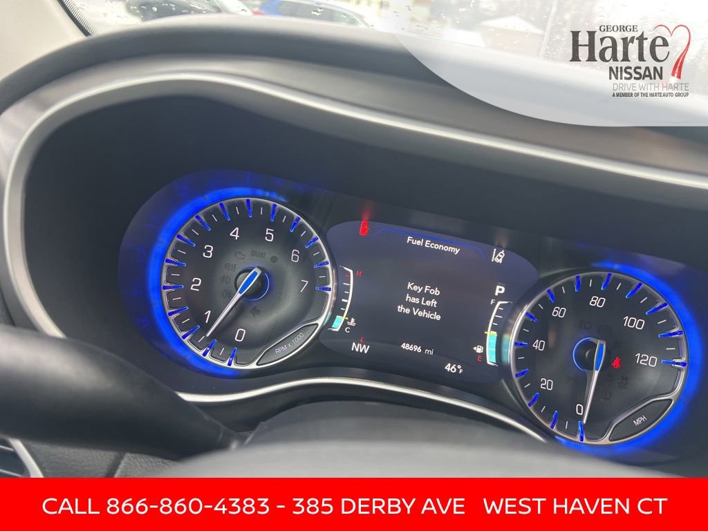 Used 2024 Chrysler Pacifica Touring-L image 49