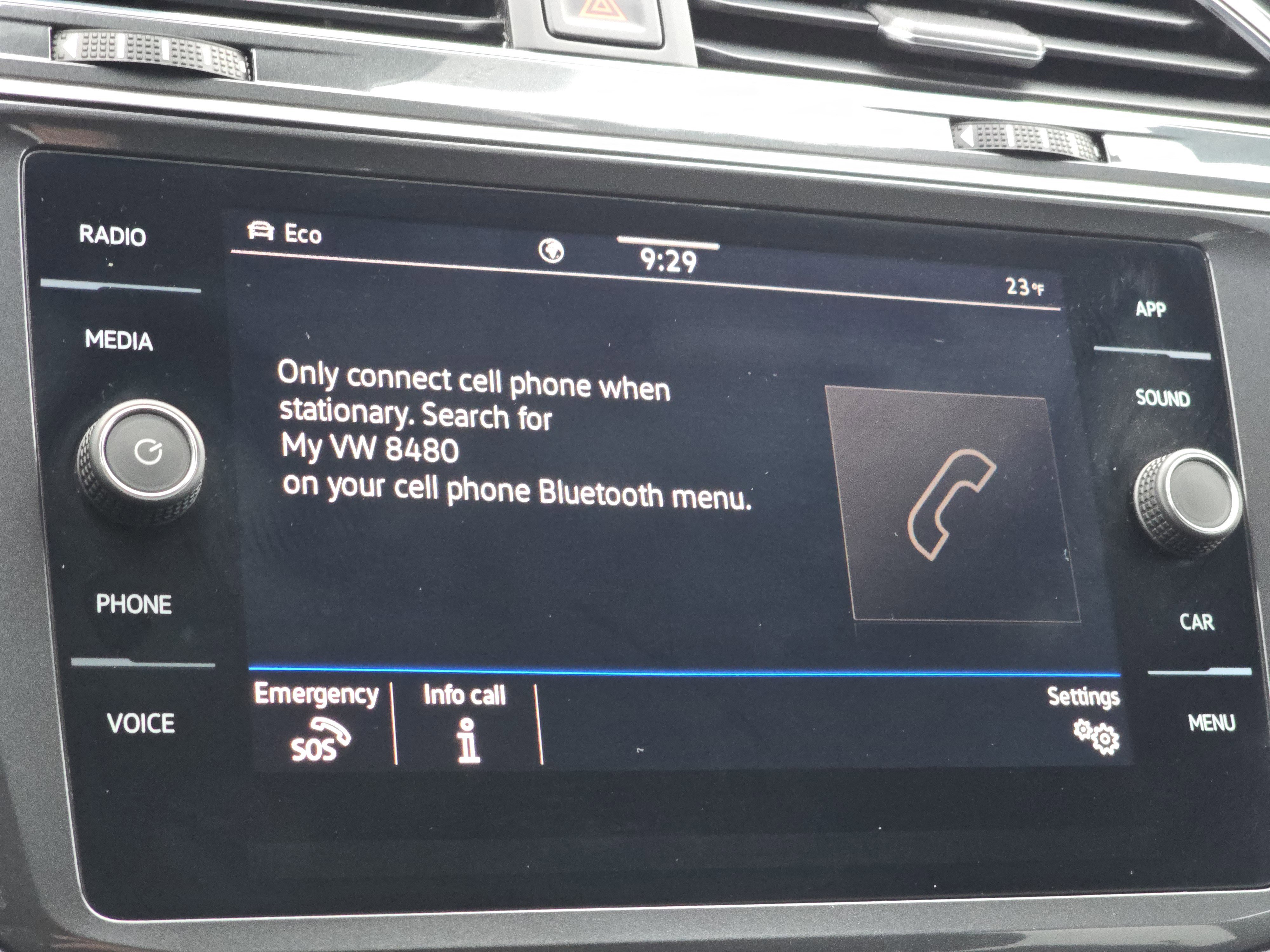 Certified 2023 Volkswagen Tiguan SE image 12