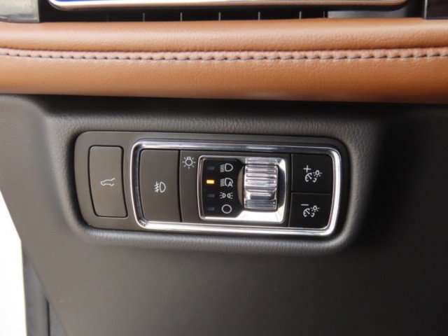 Certified 2024 Lincoln Aviator Reserve w/ Equipment Group 201A AWD/4WD image 26