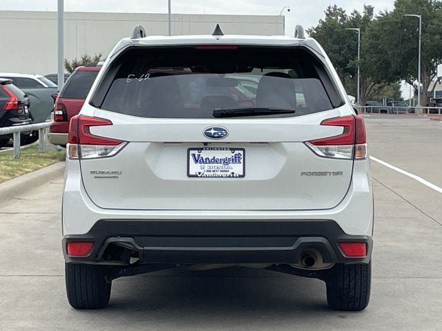 Used 2024 Subaru Forester Premium AWD/4WD image 5