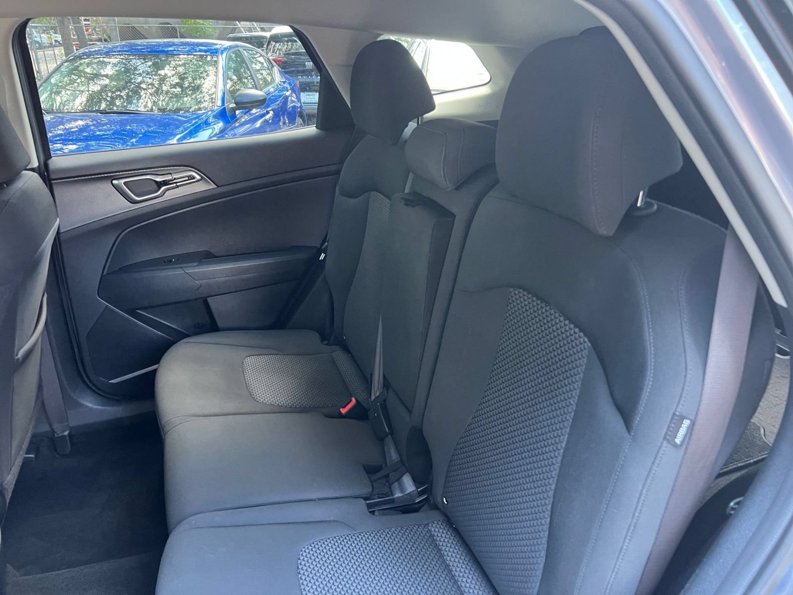 Used 2025 Kia Sportage LX FWD image 36