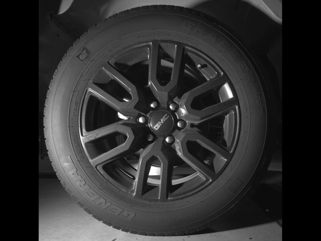 Certified 2026 GMC Sierra 1500 Pro w/ Graphite Edition AWD/4WD image 16