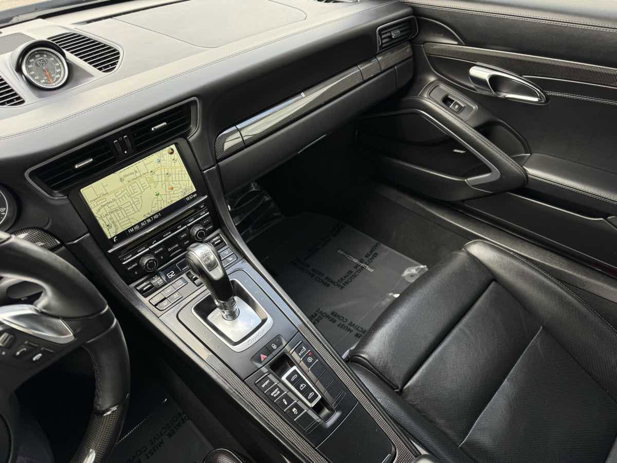Used 2016 Porsche 911 Turbo image 20