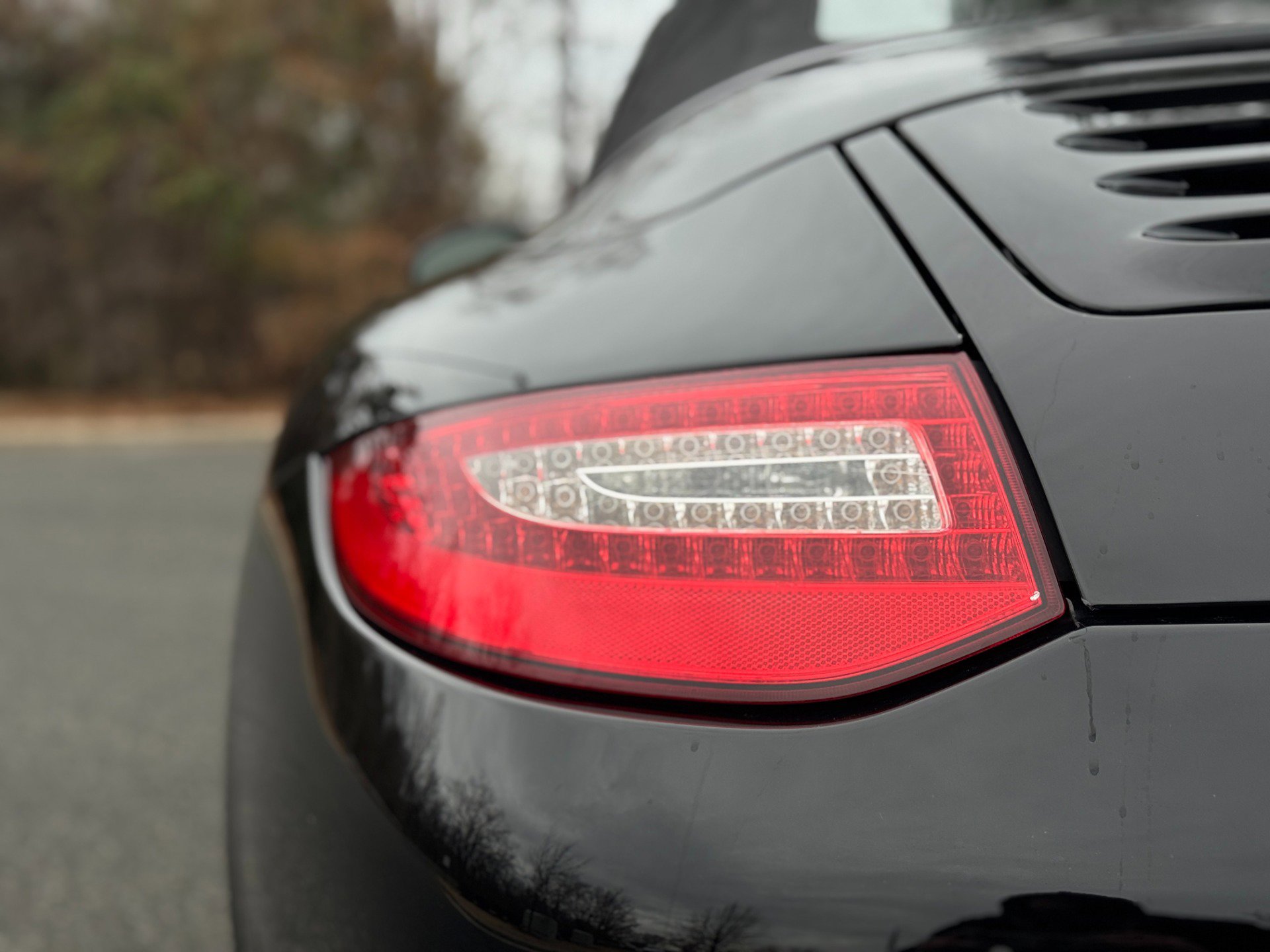 Used 2012 Porsche 911 Carrera Black Edition image 22