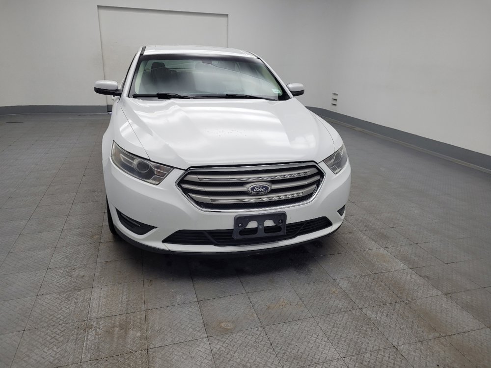 Used 2014 Ford Taurus SEL image 14