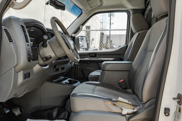 Used 2013 Nissan NV 2500 S w/ Side Curtain Airbag Pkg image 3