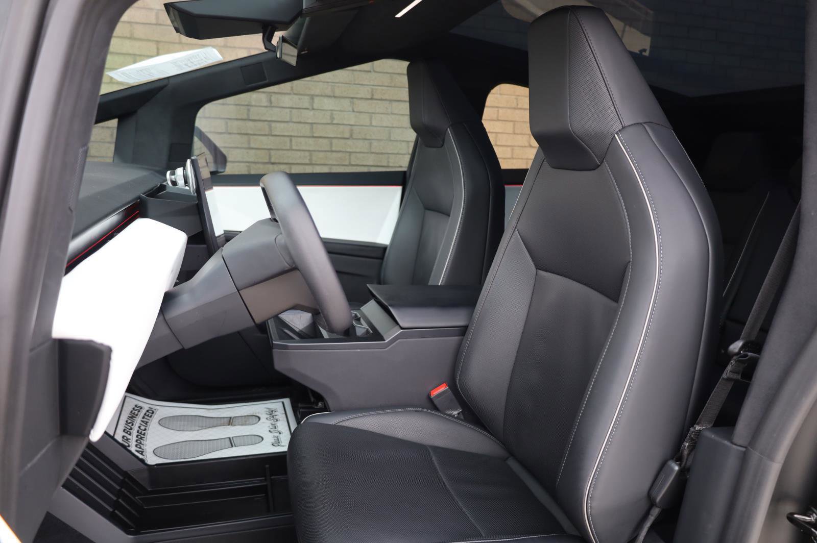 Used 2024 Tesla Cybertruck AWD Crew Cab image 17