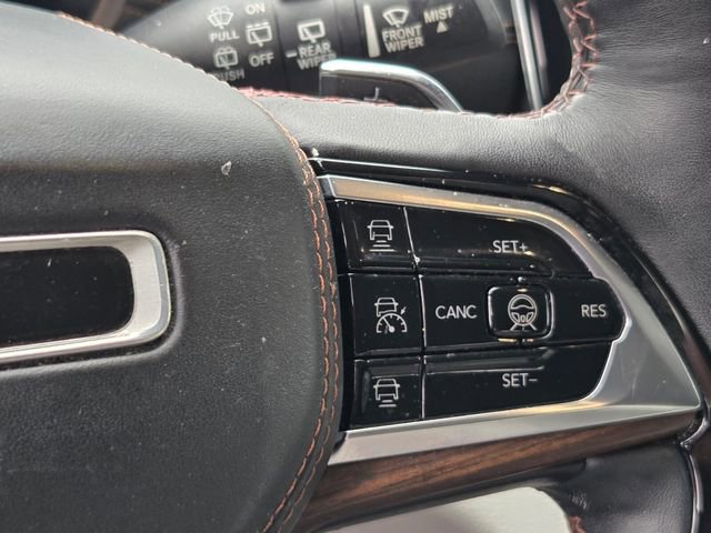 Used 2024 Jeep Grand Cherokee L Limited w/ Luxury Tech Group II RWD image 9