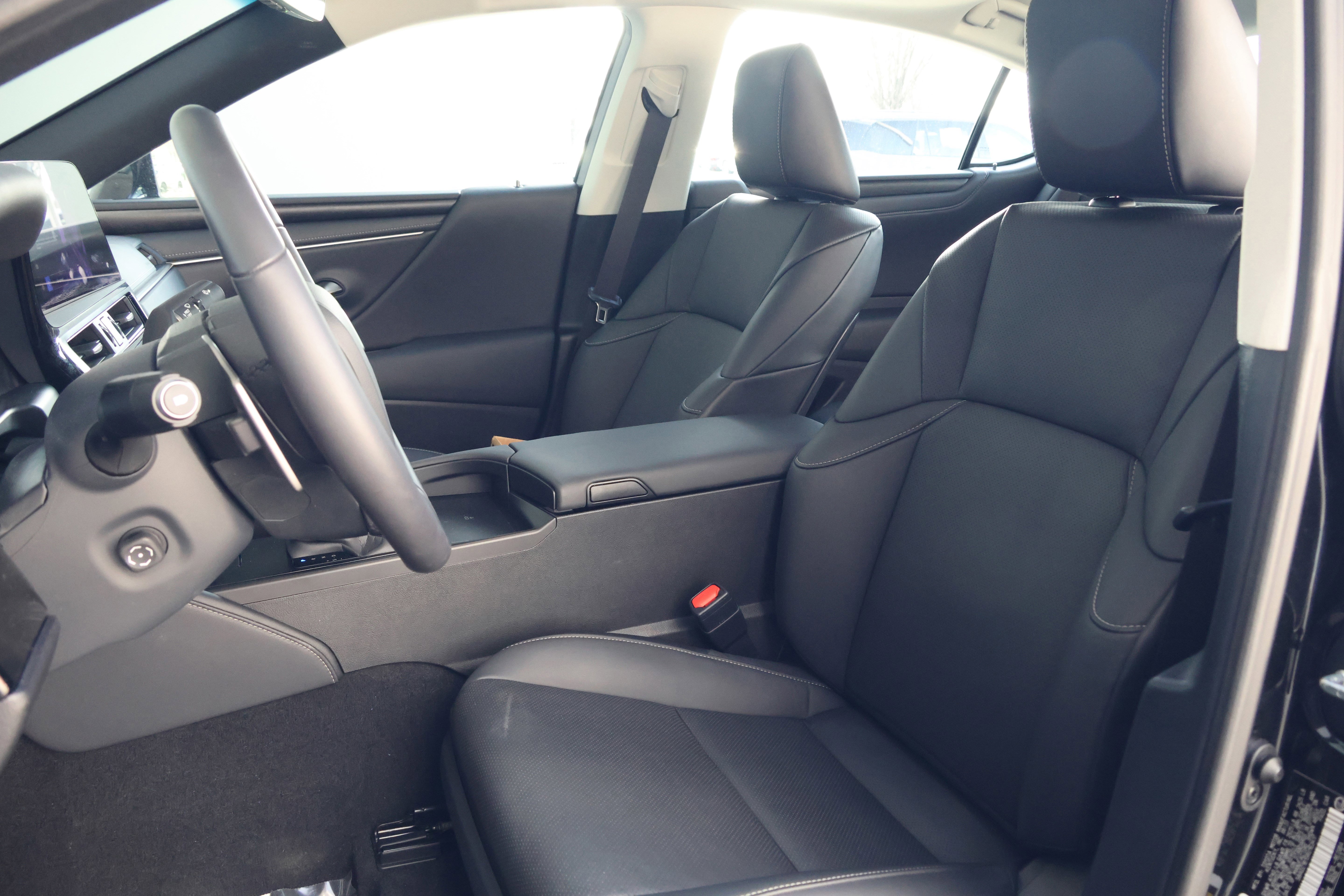 Used 2024 Lexus ES 350 350 w/ Premium Package image 33