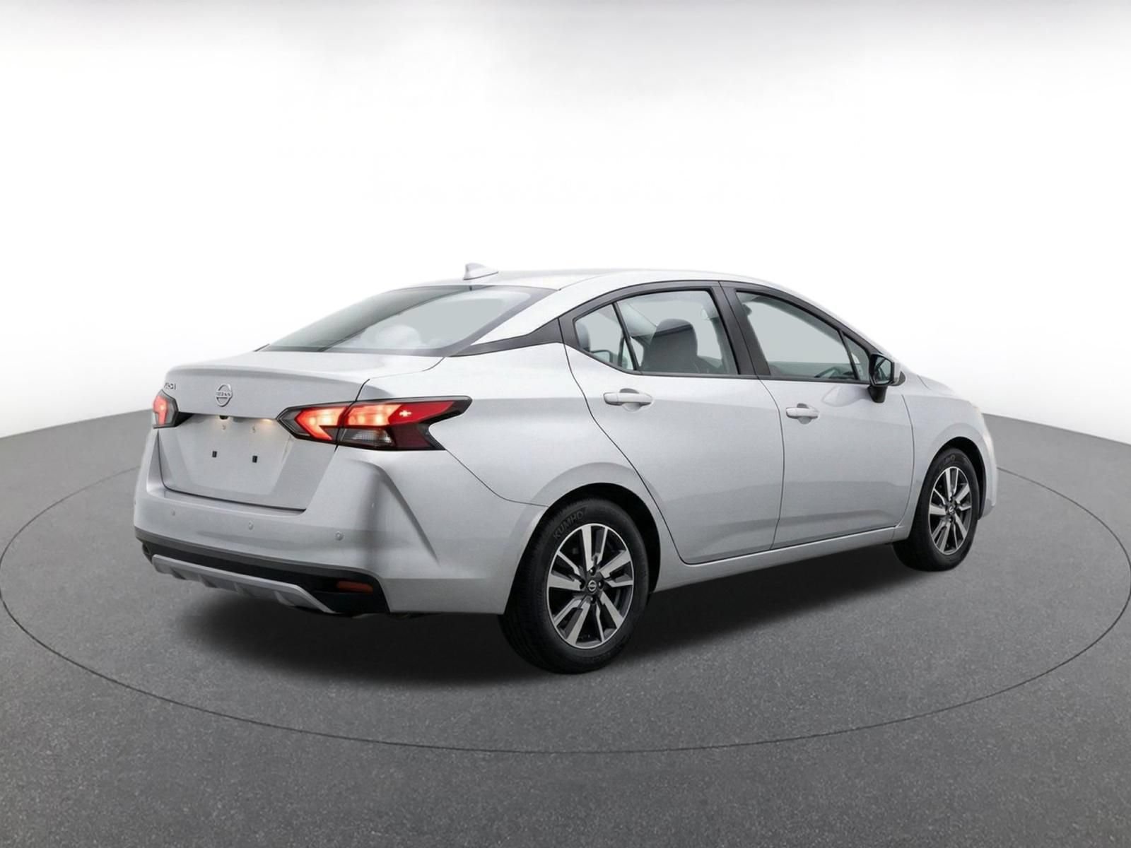 Used 2025 Nissan Versa SV FWD image 16