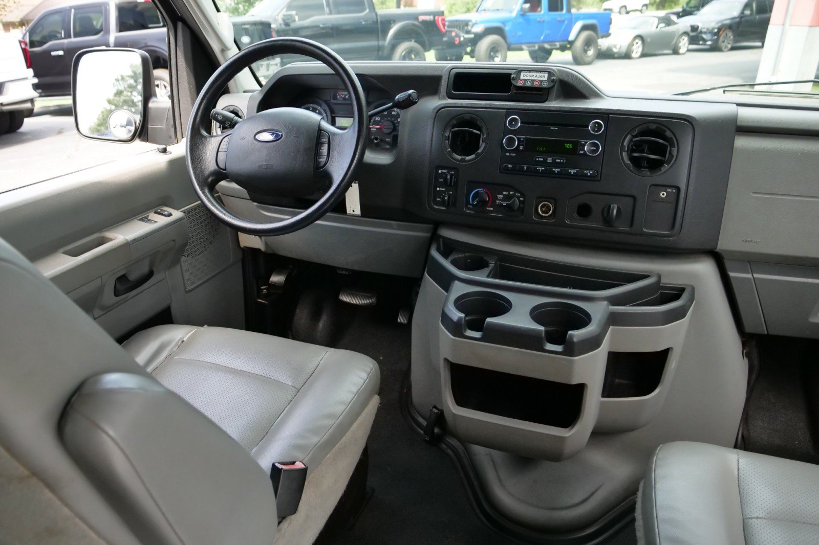 Used 2010 Ford E-250 and Econoline 250 Extended RWD image 33