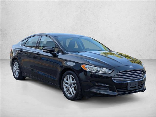 Used 2016 Ford Fusion SE FWD image 3